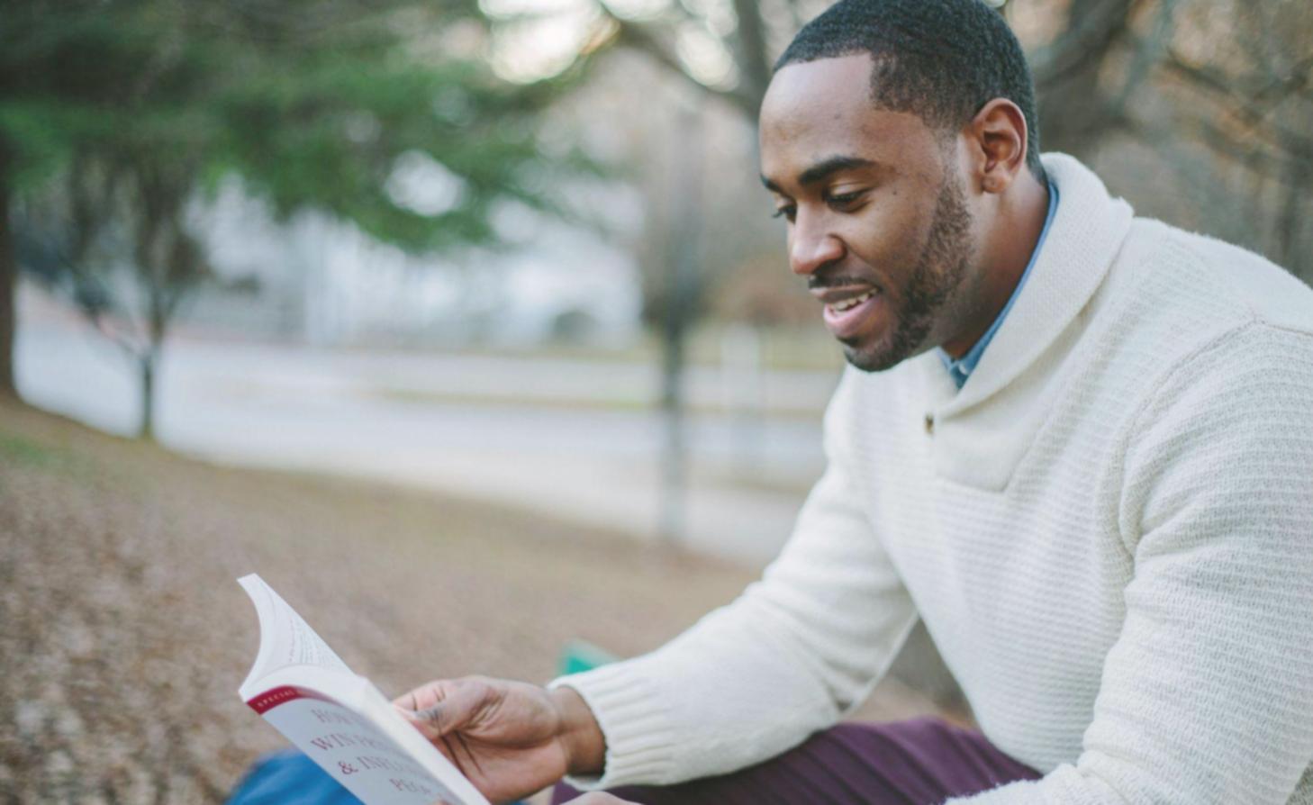 Análisis financiero detallado mostrando gráficos y datos de inversión